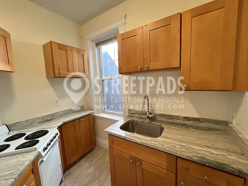 1 bed, 1 bath apartment for rent at 27 Park Dr Unit 21, Fenway — photo 2 of 25