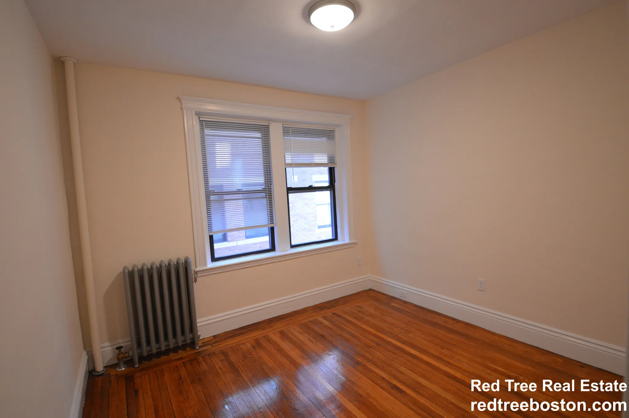 1 bed, 1 bath apartment for rent at 27 Park Dr Unit 7, Fenway — photo 3 of 12