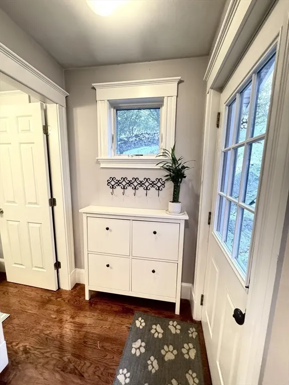 3 bed, 1 bath apartment for rent at 27 Park, East Saugus — photo 14 of 32