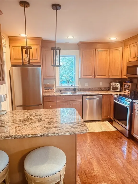 3 bed, 1 bath apartment for rent at 27 Park, East Saugus — photo 11 of 32