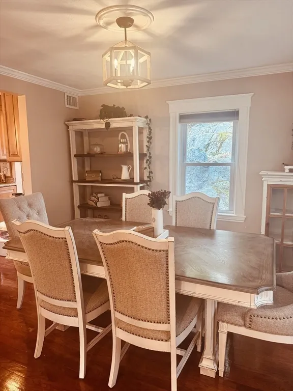 3 bed, 1 bath apartment for rent at 27 Park, East Saugus — photo 8 of 32