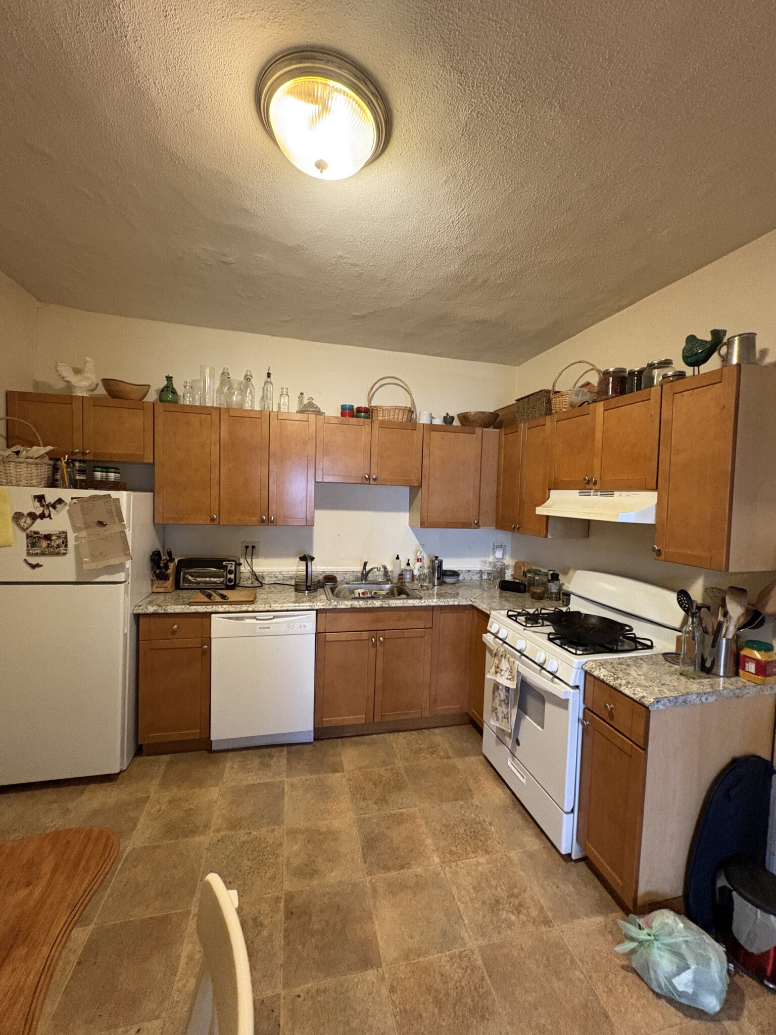 3 bed, 1 bath apartment for rent at 27 Park St Unit 5a, Ward Two — photo 10 of 18