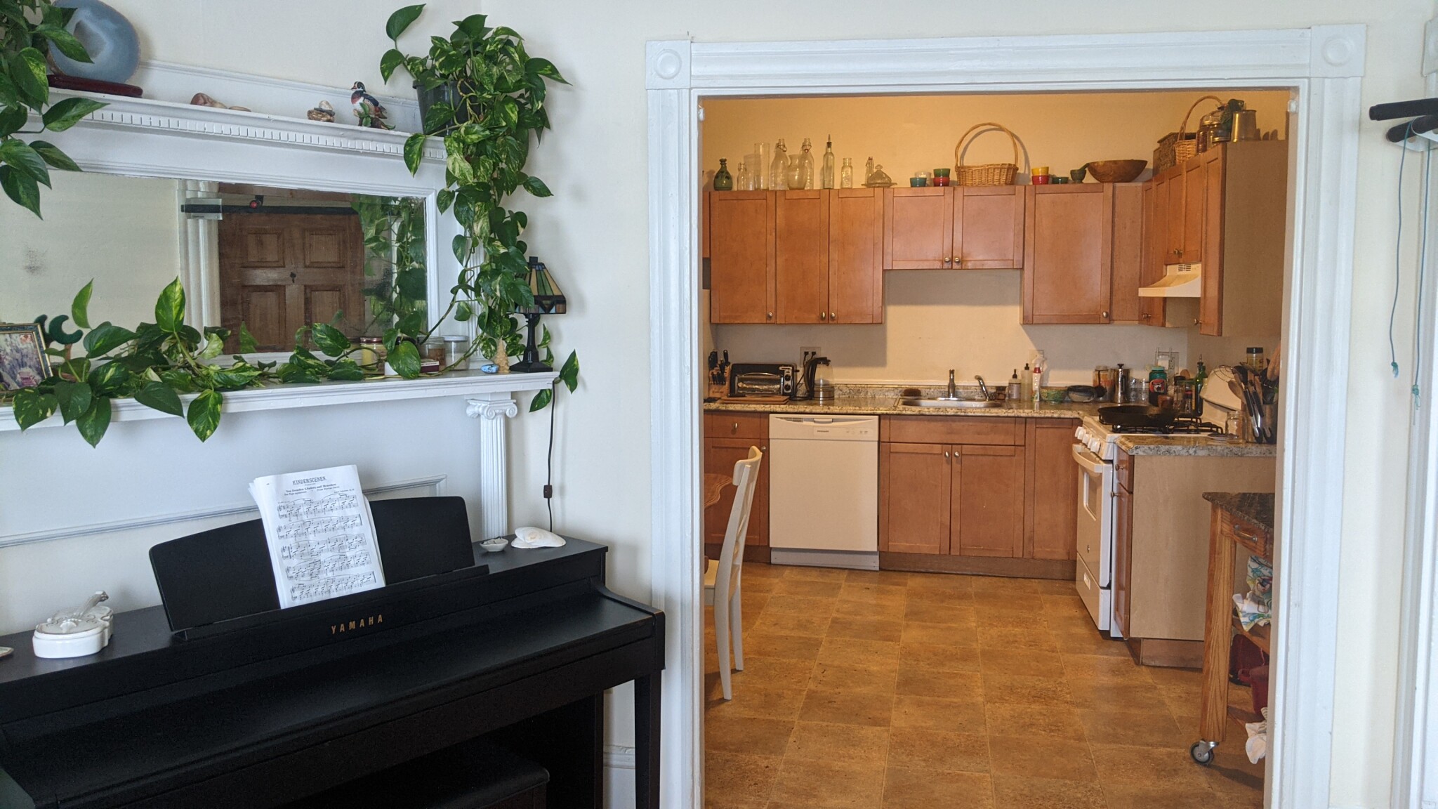 3 bed, 1 bath apartment for rent at 27 Park St Unit 5a, Ward Two — photo 7 of 18