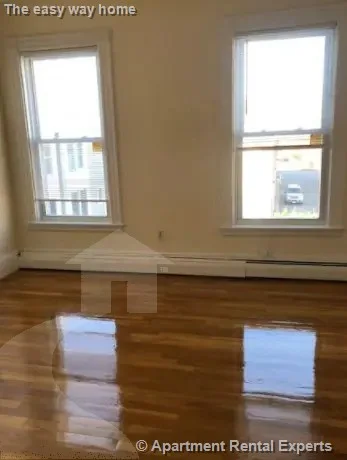 3 bed, 1 bath apartment for rent at 27 Park St Unit 6, Spring Hill — photo 5 of 8