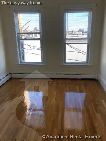 3 bed, 1 bath apartment for rent at 27 Park St Unit 6, Spring Hill — photo 3 of 8