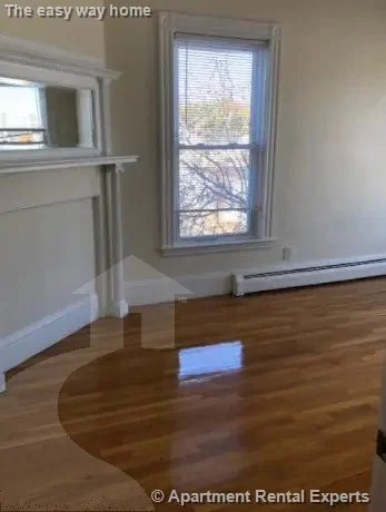 3 bed, 1 bath apartment for rent at 27 Park St Unit 6, Spring Hill — photo 2 of 8