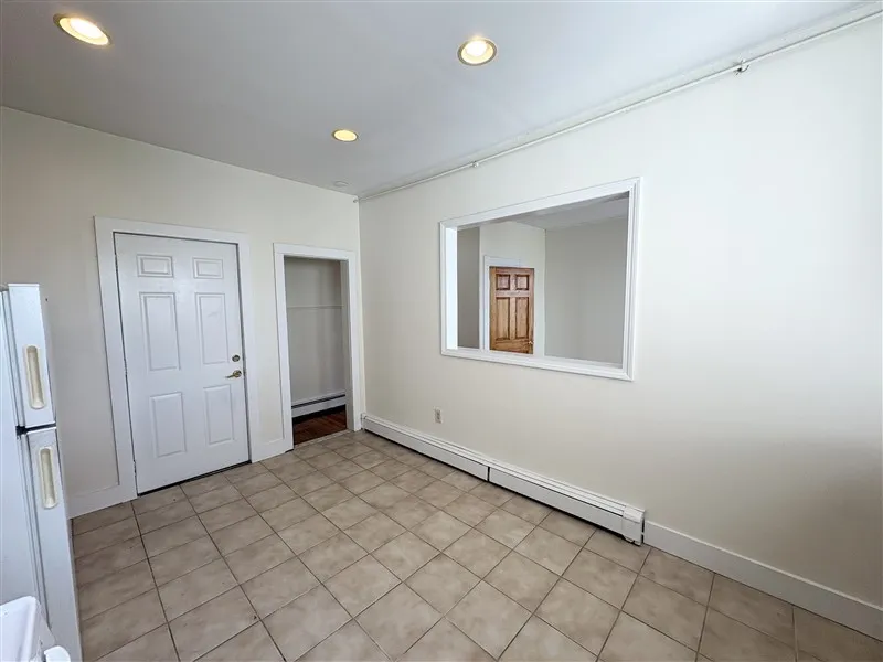 2 bed, 1 bath apartment for rent at 27 Park St Unit 6, Ward Two — photo 10 of 30