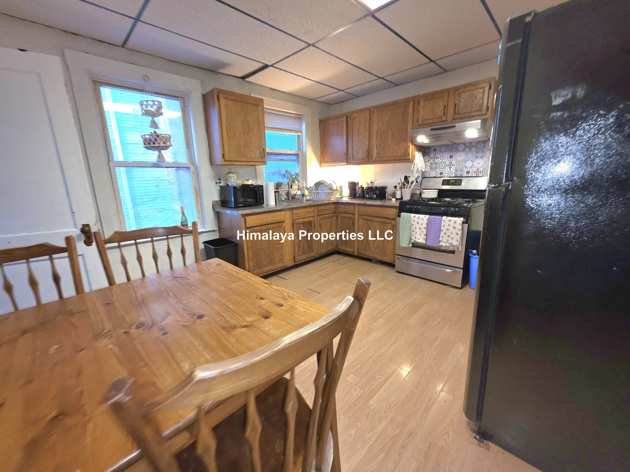 4 bed, 1 bath apartment for rent at 27 Parker Hill Ave Unit 1, Mission Hill