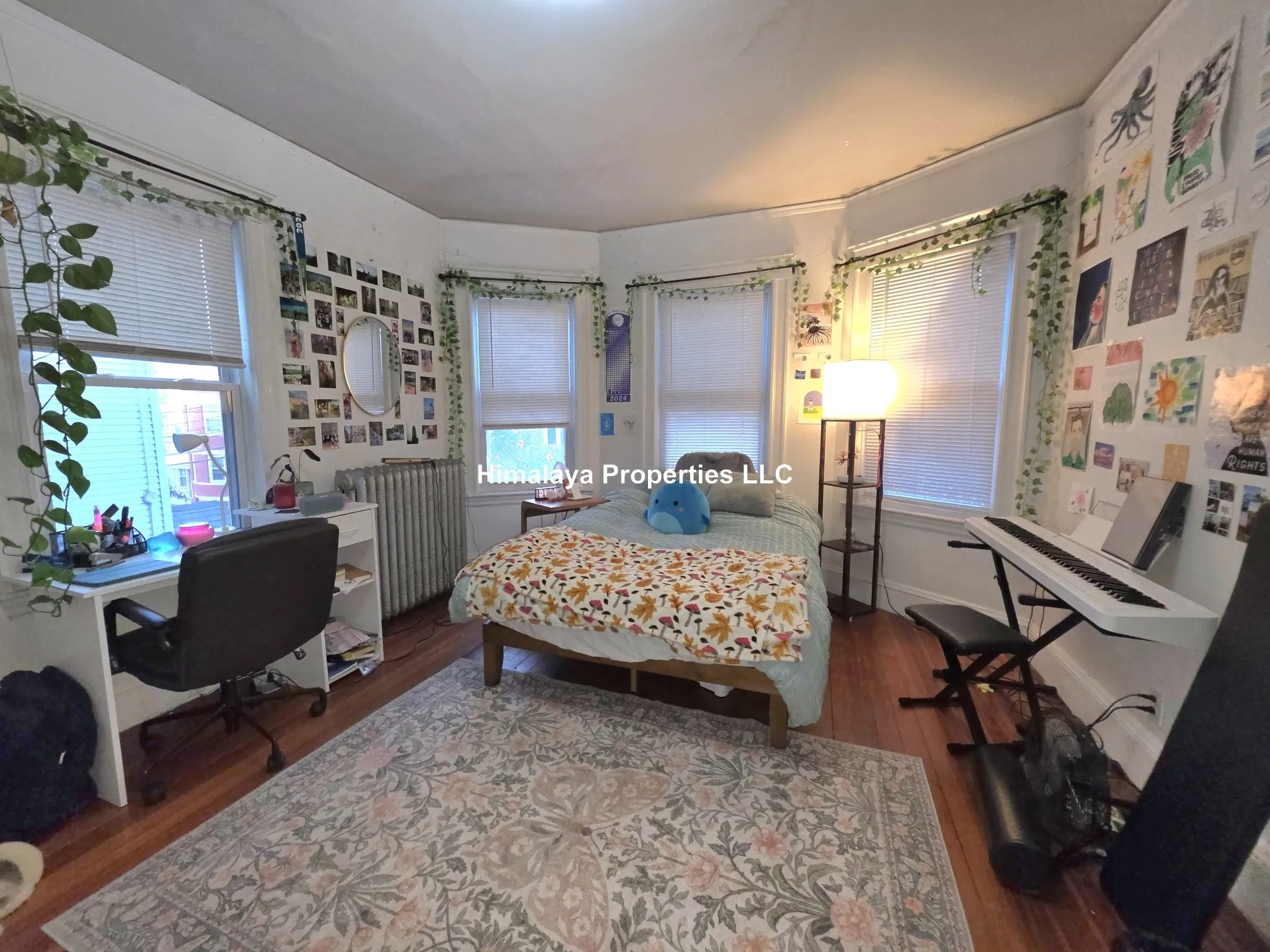 4 bed, 1 bath apartment for rent at 27 Parker Hill Ave Unit 1, Mission Hill — photo 4 of 8