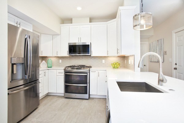 3 bed, 2 bath apartment for rent at 27 Parkton Rd Unit 3, Jamaica Plain — photo 2 of 7