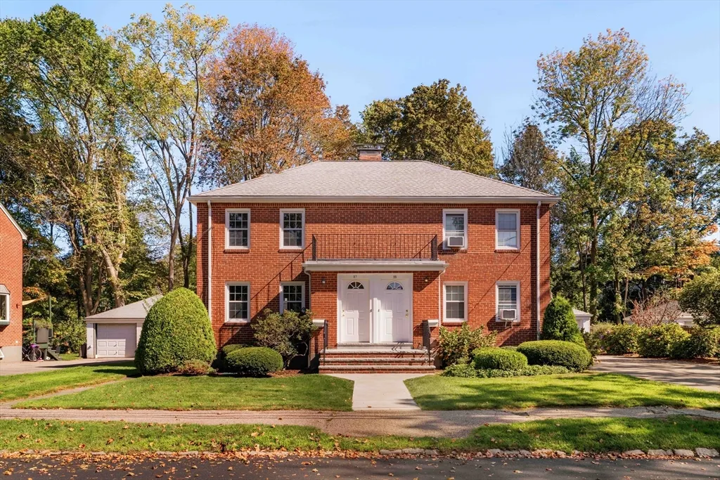 2 bed, 1 bath apartment for rent at 27 Payne Rd Unit 1, Newton Highlands — photo 1 of 18