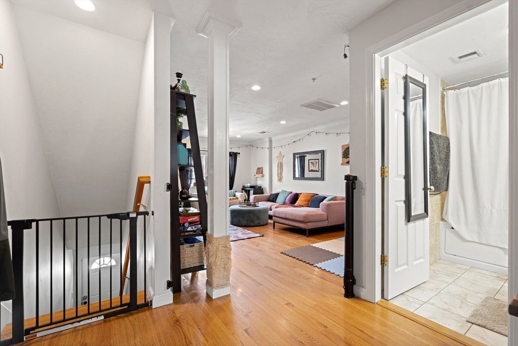 3 bed, 2 bath apartment for rent at 27 Phillips Unit 27, Wollaston — photo 10 of 31