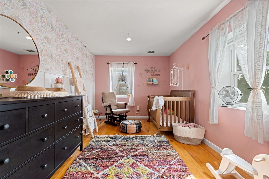 3 bed, 2 bath apartment for rent at 27 Phillips Unit 27, Wollaston — photo 16 of 31