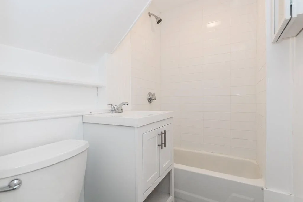 4 bed, 2 bath apartment for rent at 27 Pinckney St Unit 2, East Somerville — photo 9 of 12