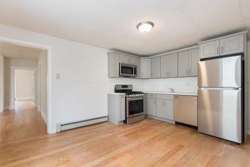 4 bed, 2 bath apartment for rent at 27 Pinckney St Unit 2, East Somerville — photo 2 of 12