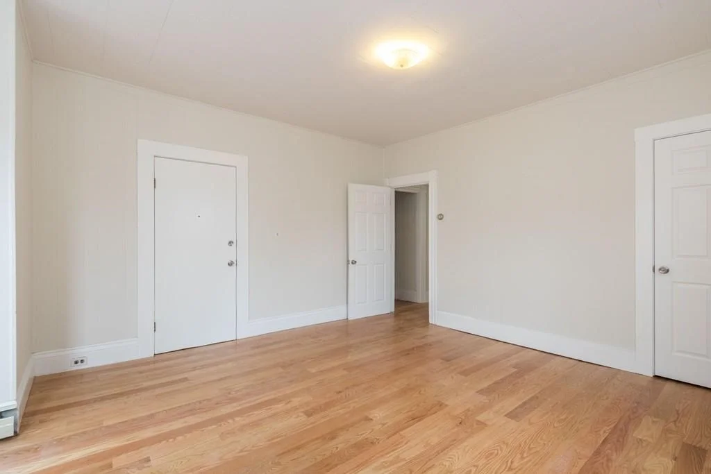 4 bed, 2 bath apartment for rent at 27 Pinckney St Unit 2, East Somerville — photo 11 of 12