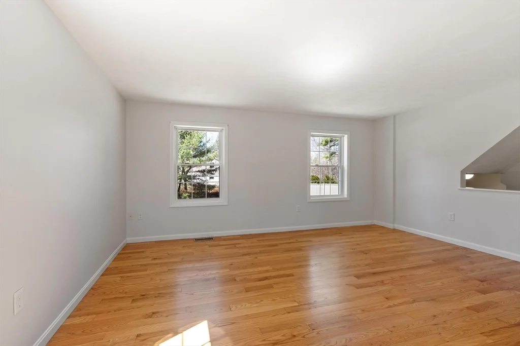 3 bed, 2 bath apartment for rent at 27 Pine St Unit 2, Pepperell — photo 6 of 27