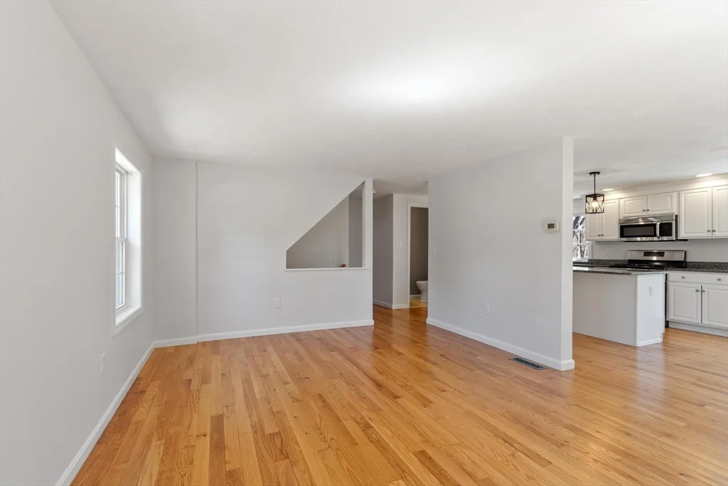 3 bed, 2 bath apartment for rent at 27 Pine St Unit 2, Pepperell — photo 7 of 27