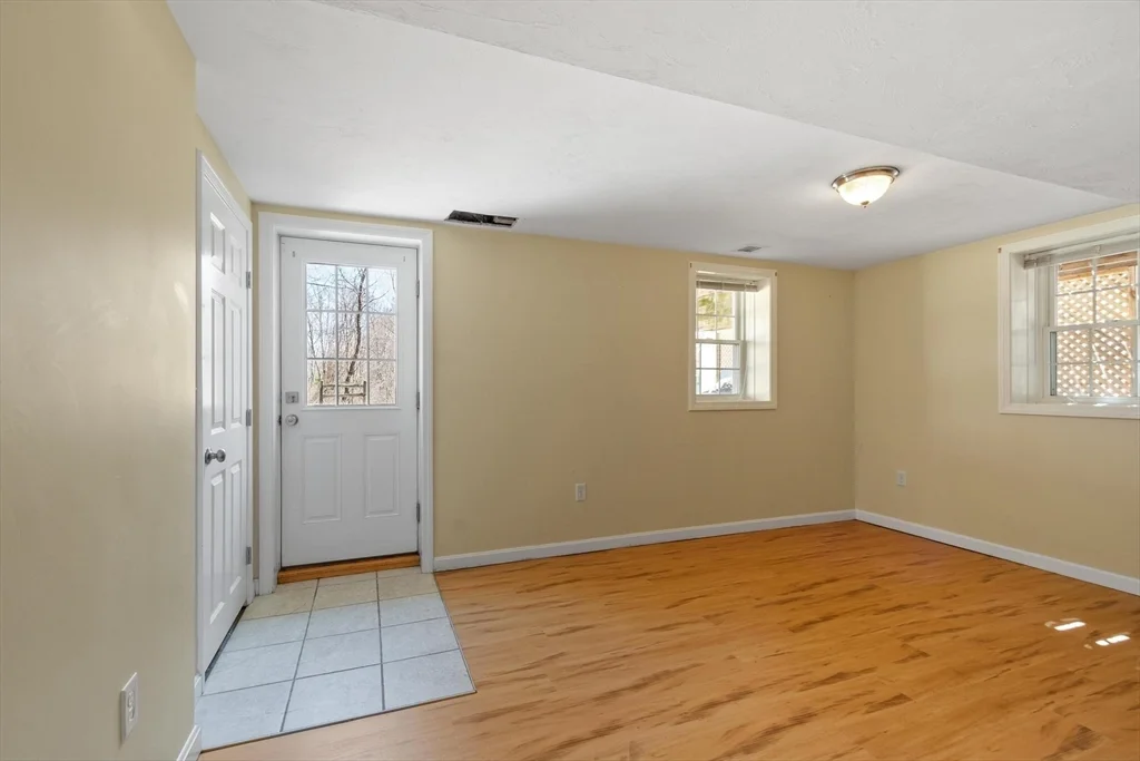 3 bed, 2 bath apartment for rent at 27 Pine St Unit 2, Pepperell — photo 18 of 27