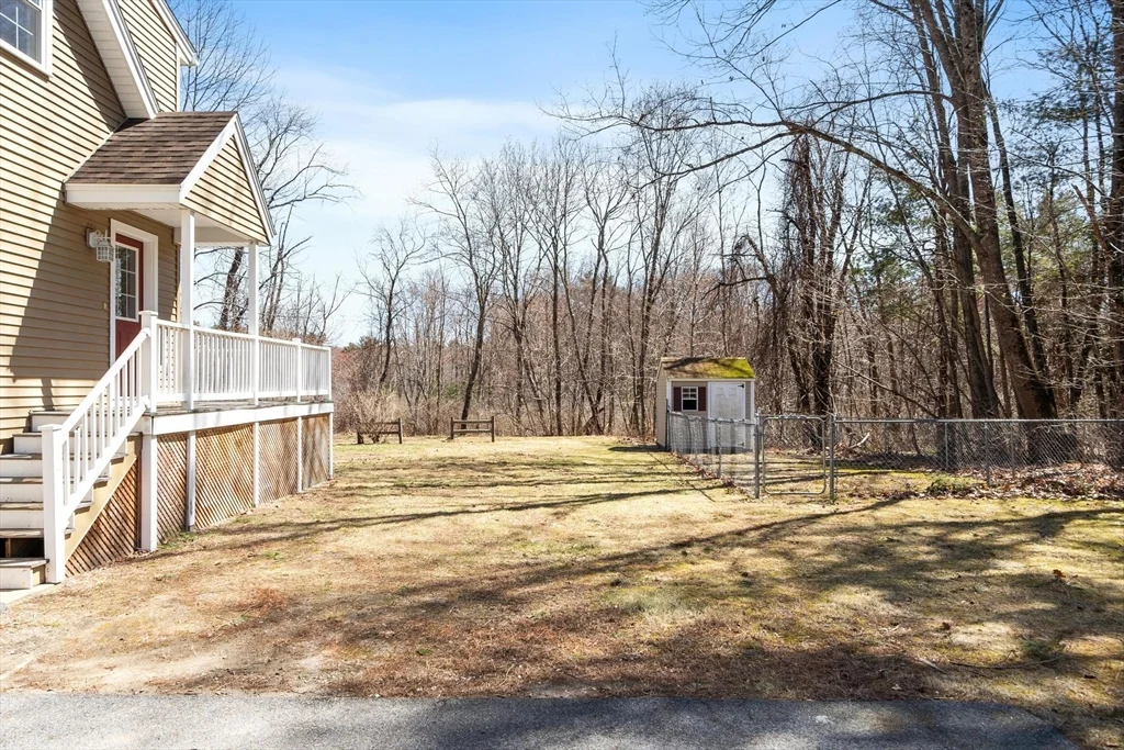 3 bed, 2 bath apartment for rent at 27 Pine St Unit 2, Pepperell — photo 25 of 27