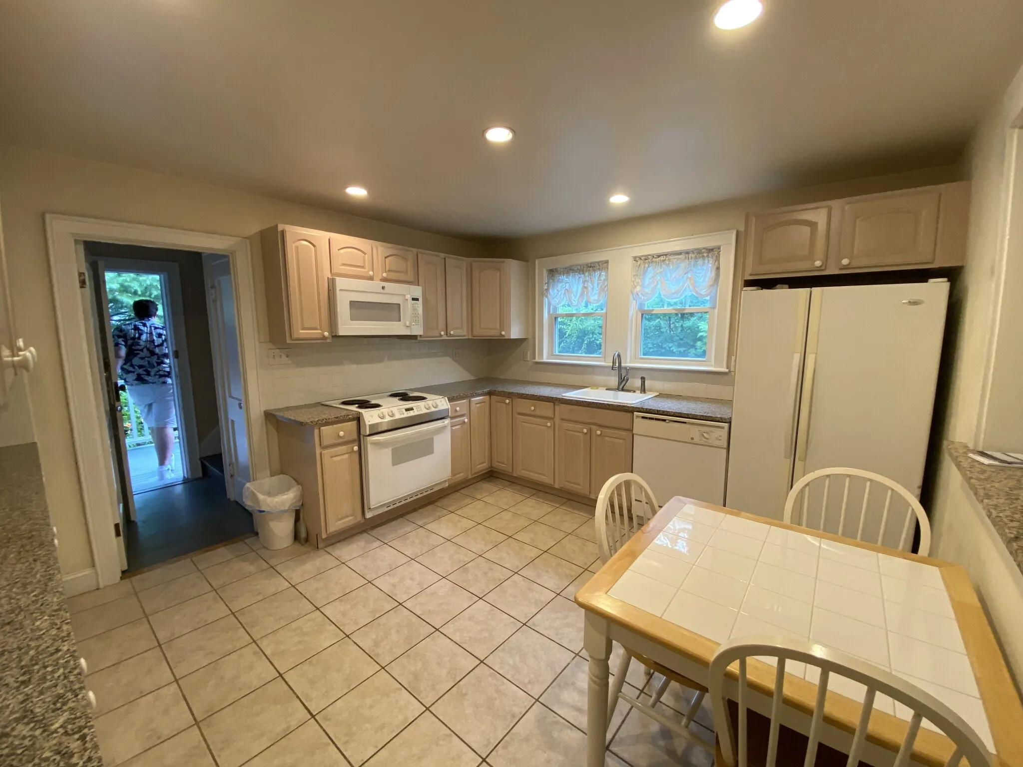 2 bed, 1 bath apartment for rent at 27 Portina Rd Unit 1, Brighton — photo 5 of 17