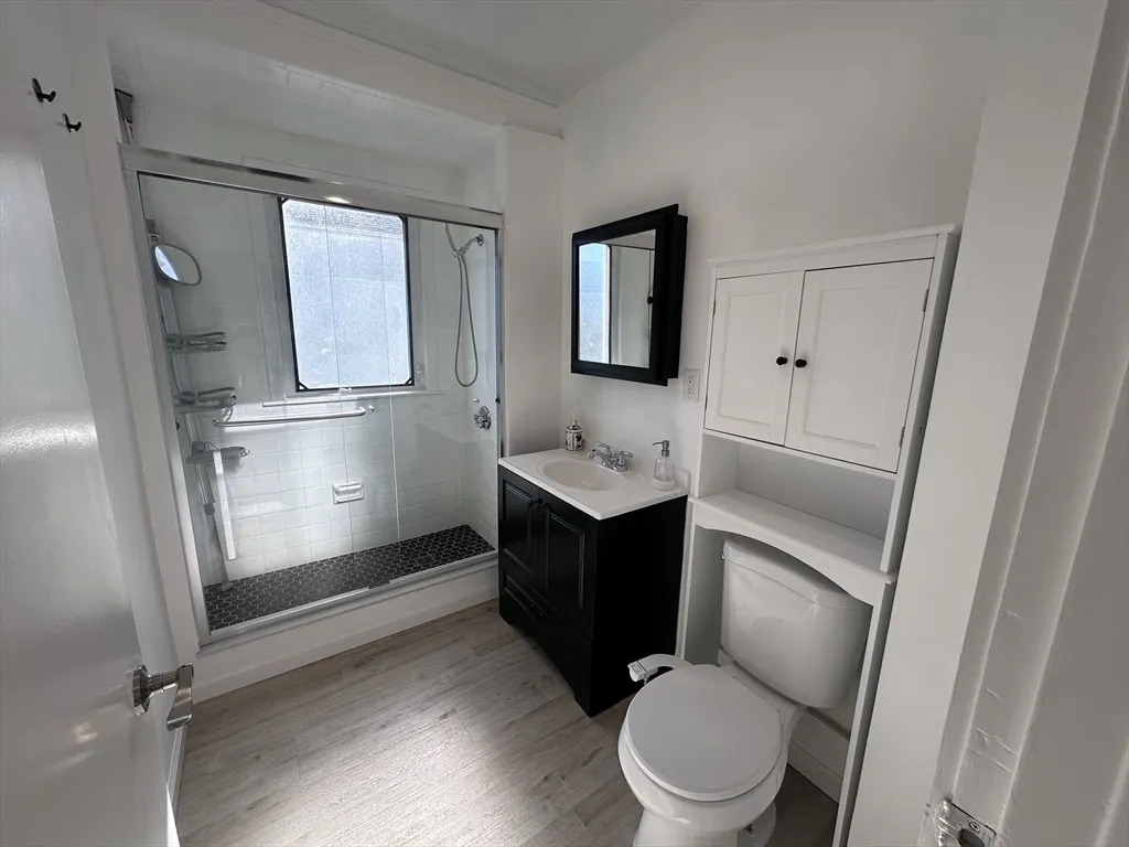 3 bed, 1 bath apartment for rent at 27 Prescott Ave Unit 2, Chelsea — photo 6 of 12