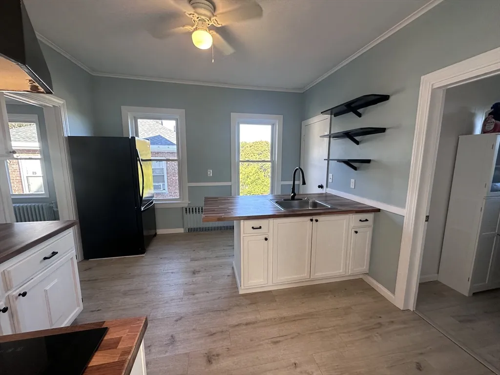 3 bed, 1 bath apartment for rent at 27 Prescott Ave Unit 2, Chelsea — photo 4 of 12