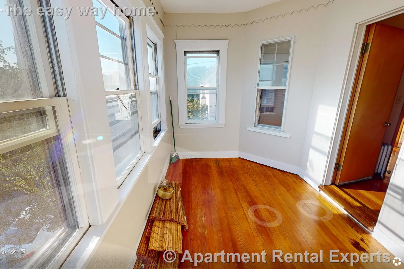 4 bed, 1 bath apartment for rent at 27 Princeton St Unit 2, Tufts — photo 6 of 16