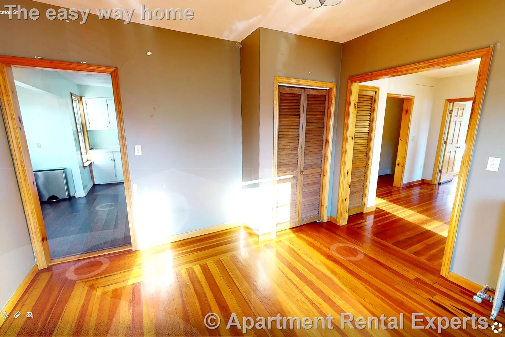 4 bed, 1 bath apartment for rent at 27 Princeton St Unit 2, Tufts — photo 4 of 16
