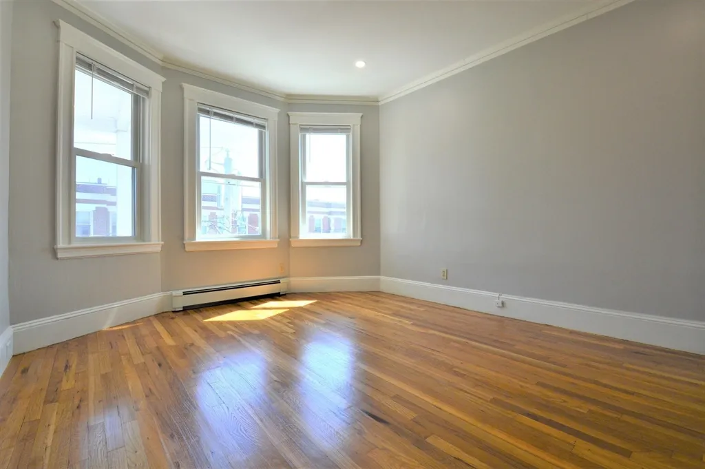 4 bed, 2 bath apartment for rent at 27 Ransom Rd Unit 2, Brighton — photo 11 of 29