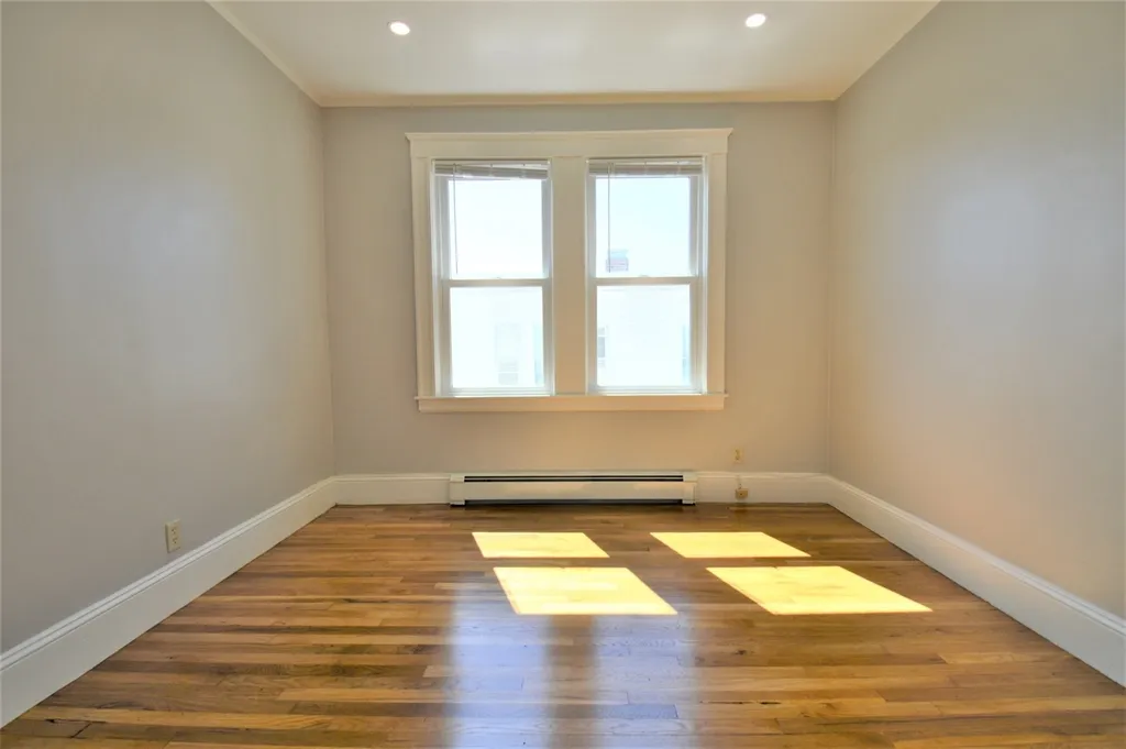 4 bed, 2 bath apartment for rent at 27 Ransom Rd Unit 2, Brighton — photo 16 of 29