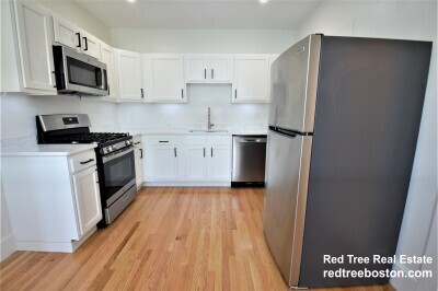 4 bed, 2 bath apartment for rent at 27 Ransom Rd Unit 3, Brighton — photo 3 of 32