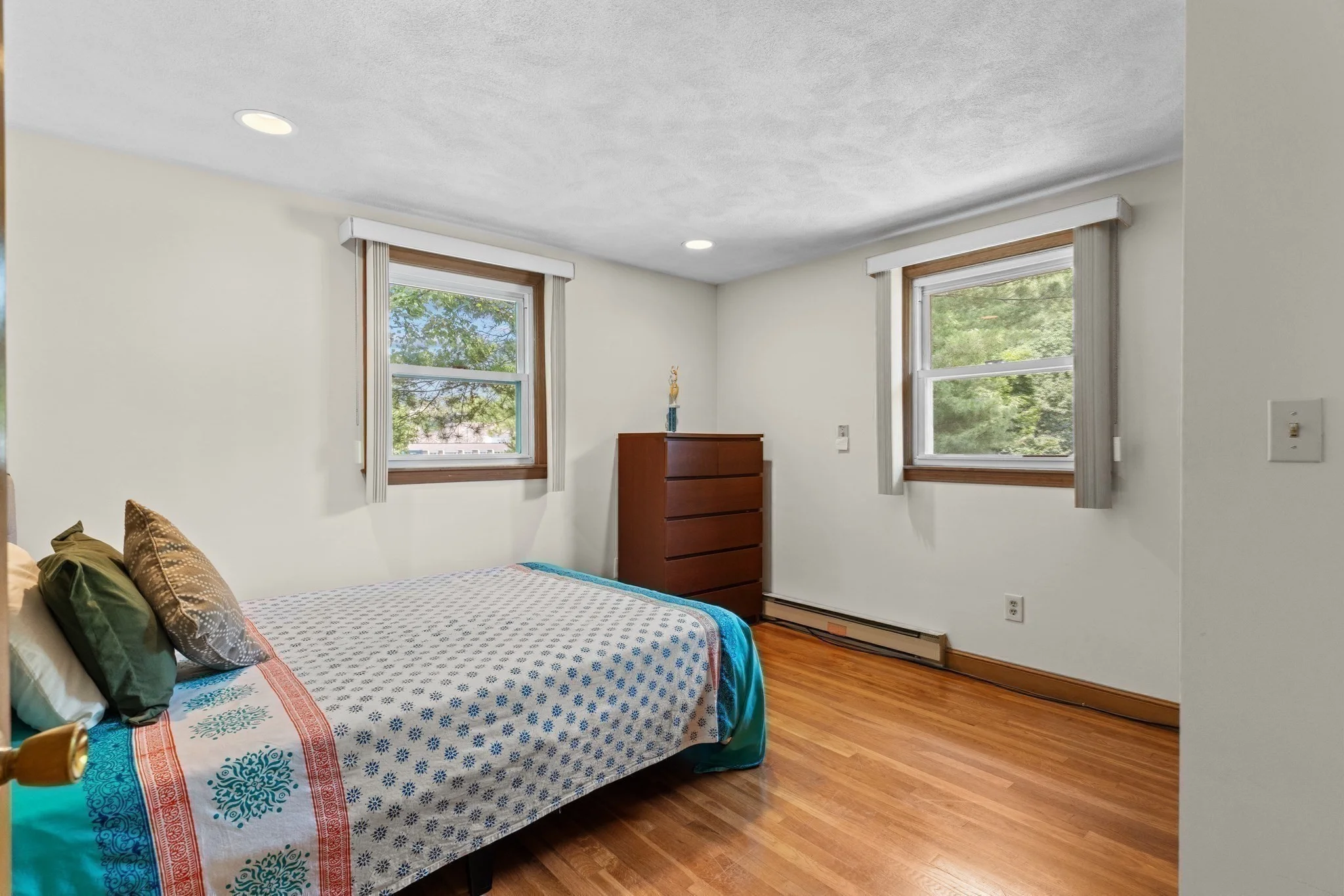 3 bed, 2 bath apartment for rent at 27 Ridge Hill Ave Unit 27, Malden — photo 11 of 22