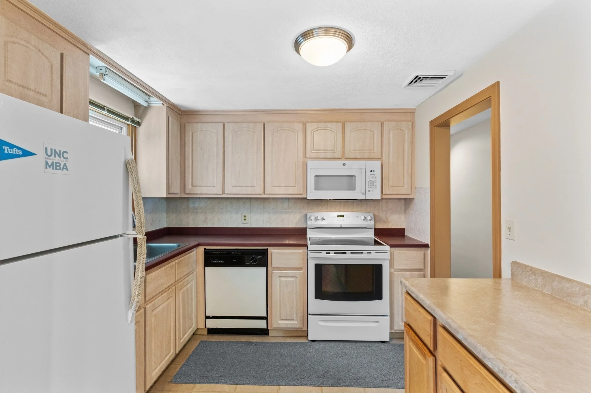 3 bed, 2 bath apartment for rent at 27 Ridge Hill Ave Unit 27, Malden — photo 7 of 22