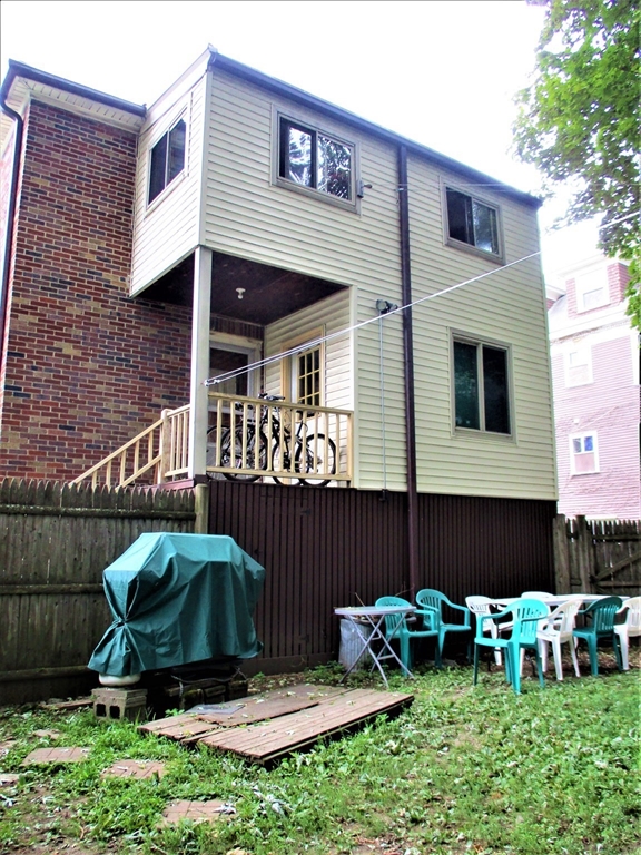 3 bed, 1 bath apartment for rent at 27 Ridgemont St Unit 1, Allston — photo 13 of 14
