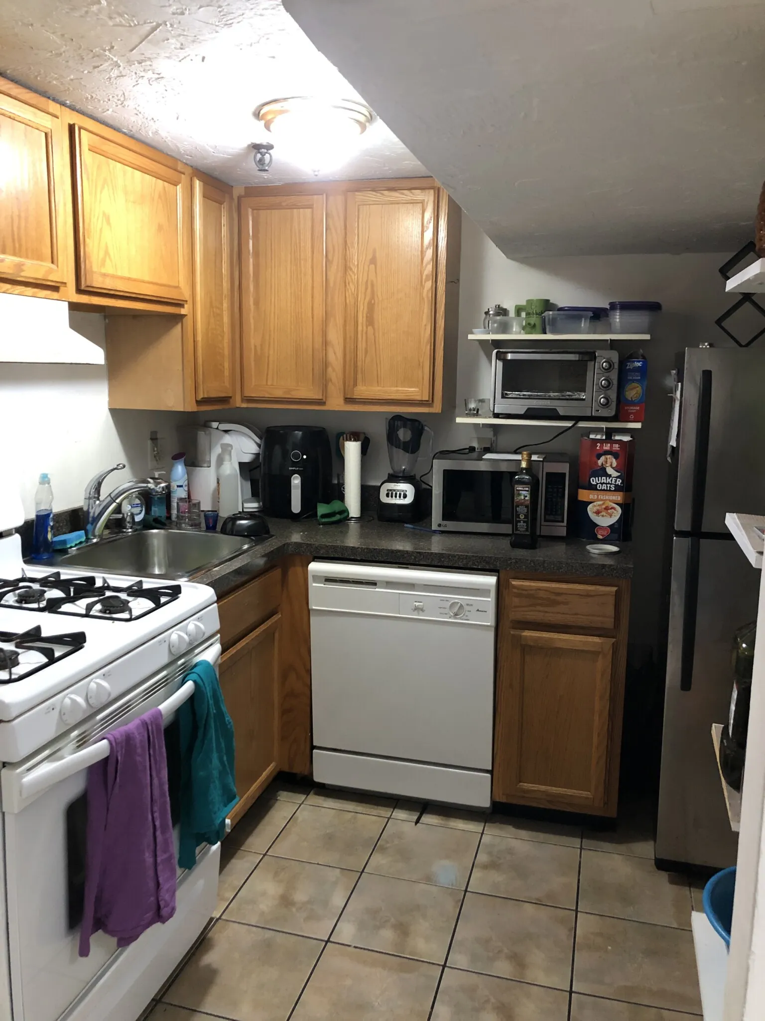 3 bed, 2 bath apartment for rent at 27 Saint Stephen St Unit 1, Fenway — photo 4 of 9