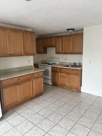 2 bed, 1 bath apartment for rent at 27 Salem St Unit 2L, Glenwood — photo 11 of 11