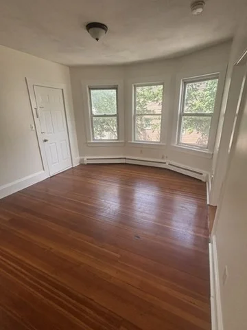 2 bed, 1 bath apartment for rent at 27 Salem St Unit 2L, Glenwood — photo 4 of 11