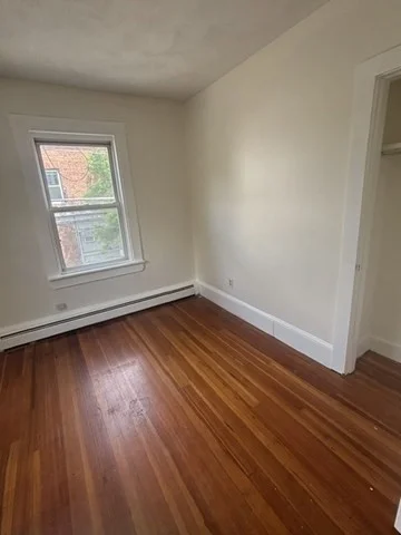 2 bed, 1 bath apartment for rent at 27 Salem St Unit 2L, Glenwood — photo 5 of 11