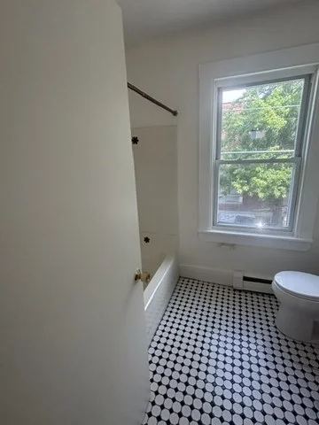 2 bed, 1 bath apartment for rent at 27 Salem St Unit 2L, Glenwood — photo 8 of 11