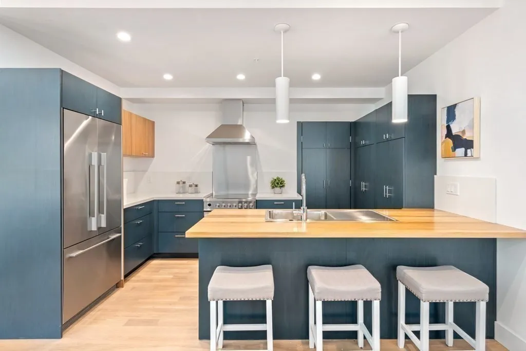 2 bed, 2 bath apartment for rent at 27 Saxon Unit 1, Dorchester — photo 4 of 15