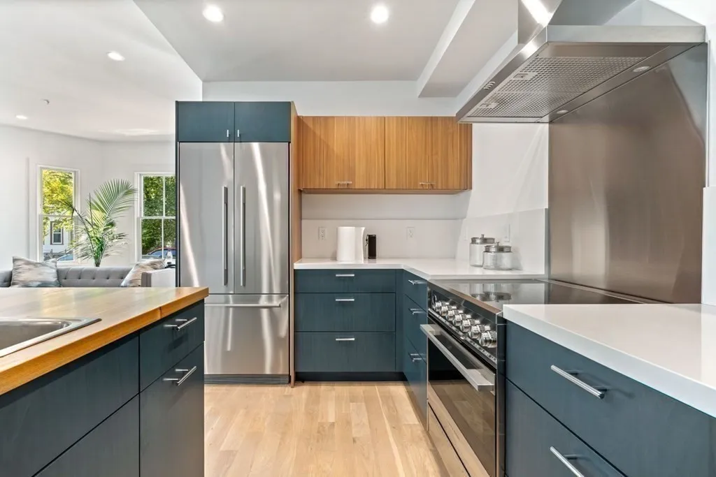 2 bed, 2 bath apartment for rent at 27 Saxon Unit 1, Dorchester — photo 3 of 15