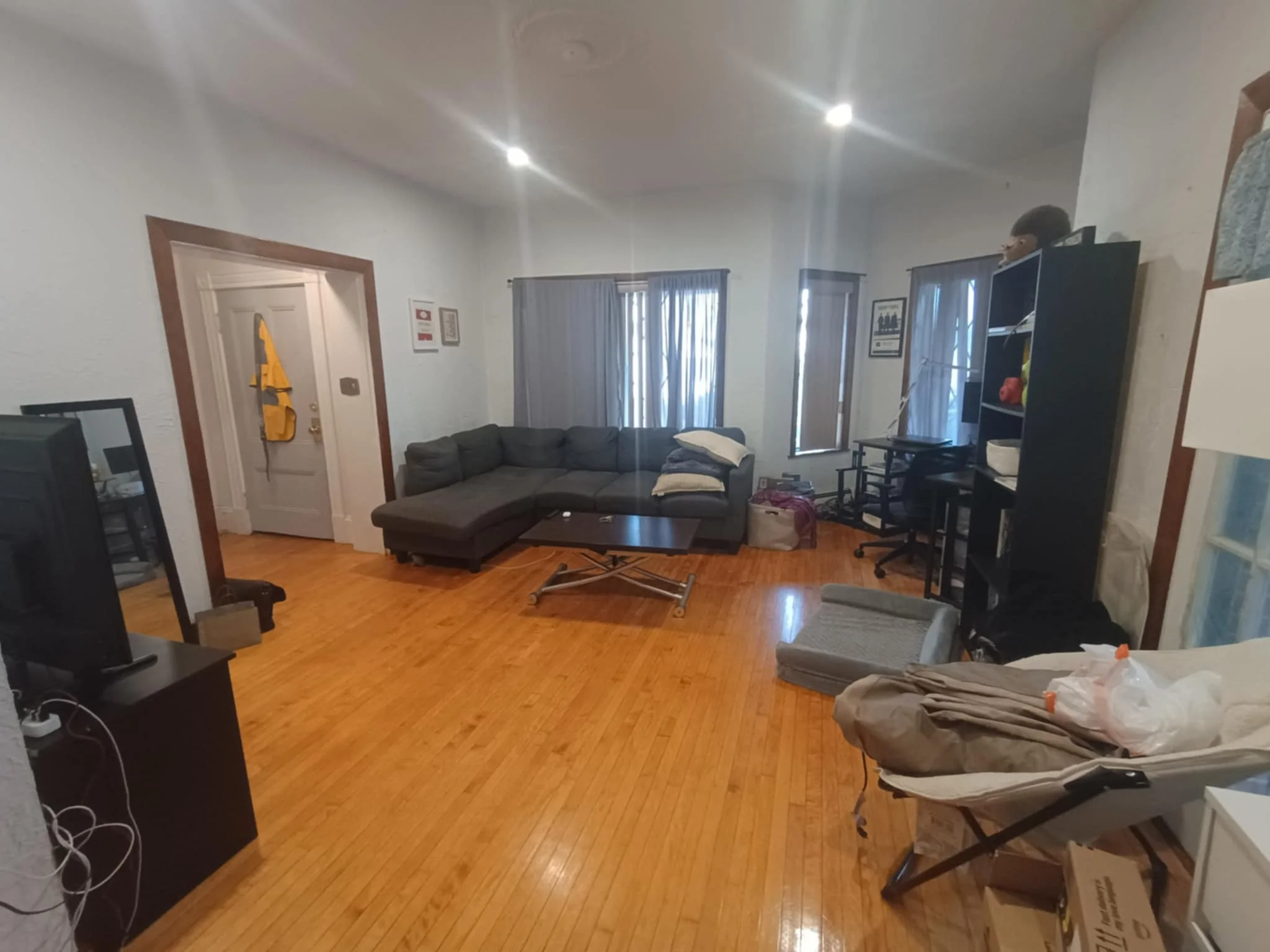 2 bed, 1 bath apartment for rent at 27 Scott St Unit 1, Woburn — photo 1 of 19