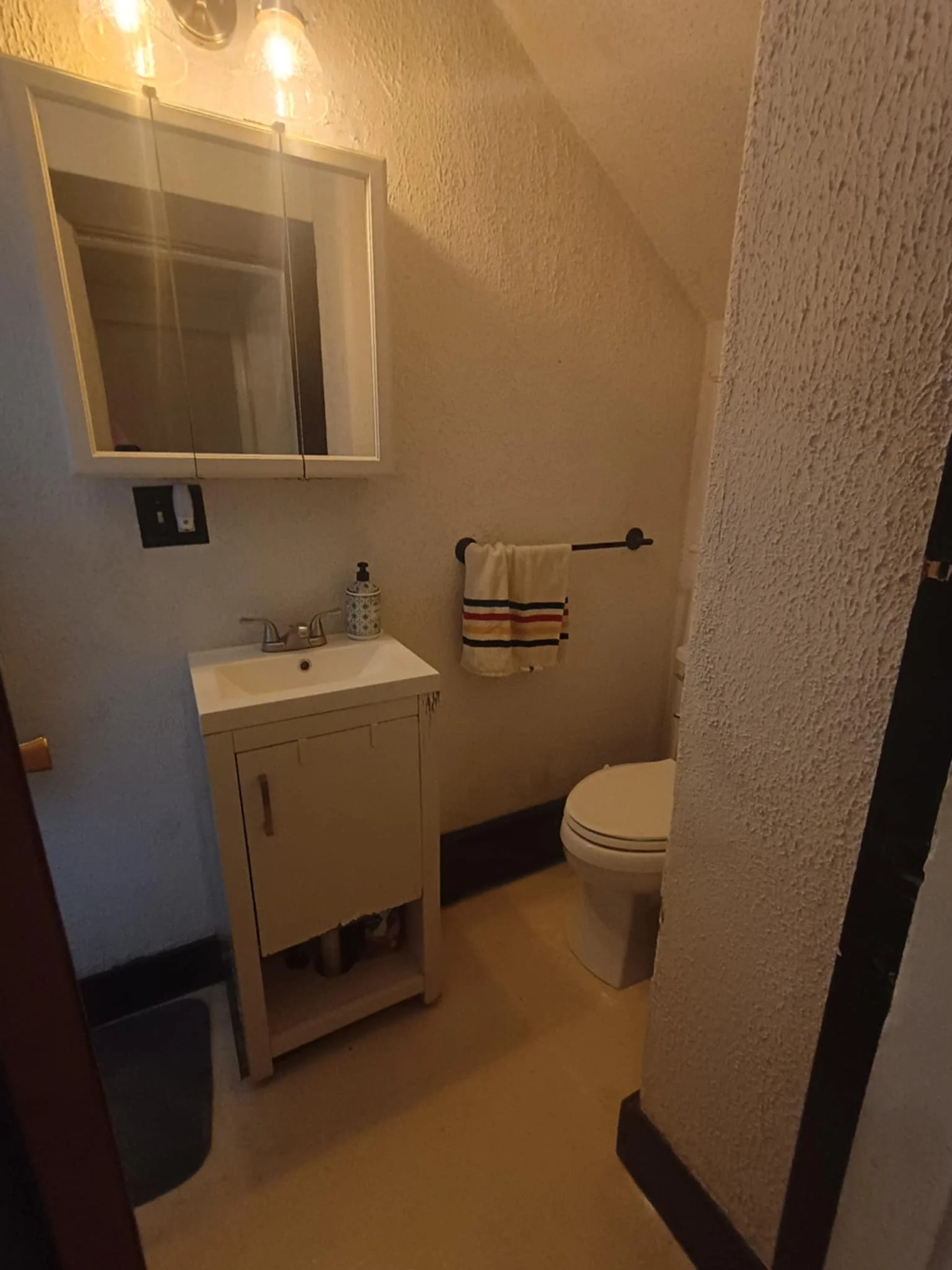 2 bed, 1 bath apartment for rent at 27 Scott St Unit 1, Woburn — photo 12 of 19