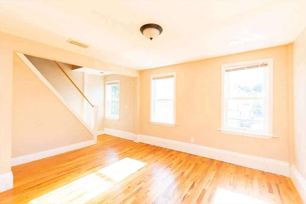 3 bed, 2 bath apartment for rent at 27 Shannon St Unit 2L, Brighton — photo 8 of 22