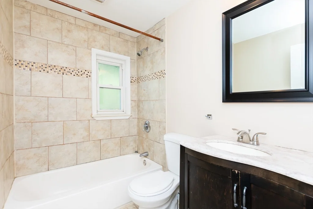 3 bed, 2 bath apartment for rent at 27 Shannon St Unit 2L, Brighton — photo 5 of 22
