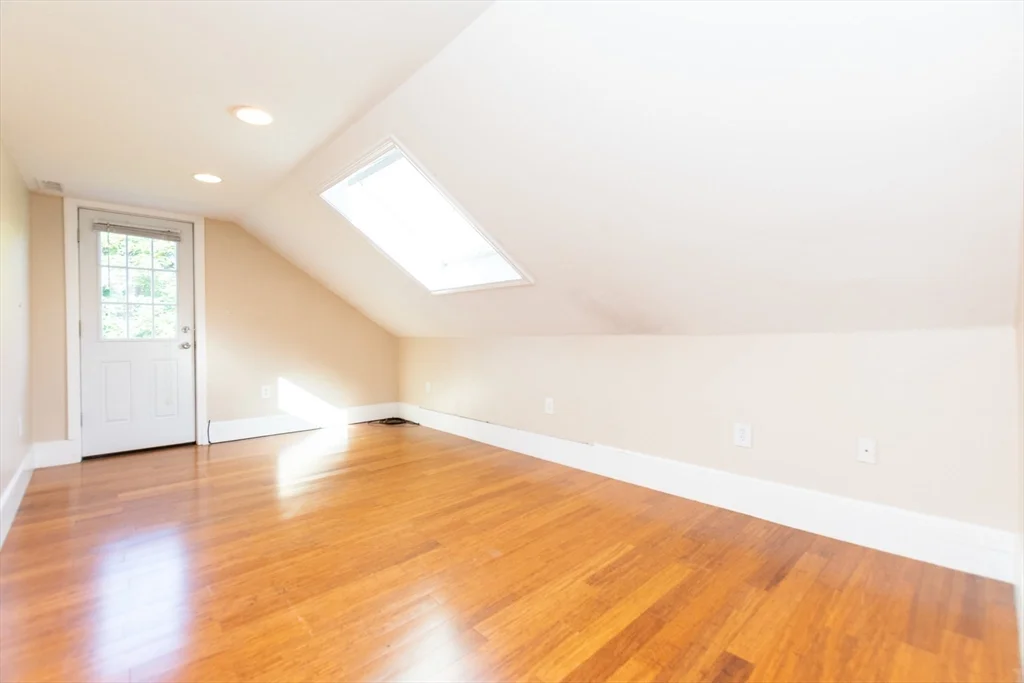 3 bed, 2 bath apartment for rent at 27 Shannon St Unit 2L, Brighton — photo 13 of 22