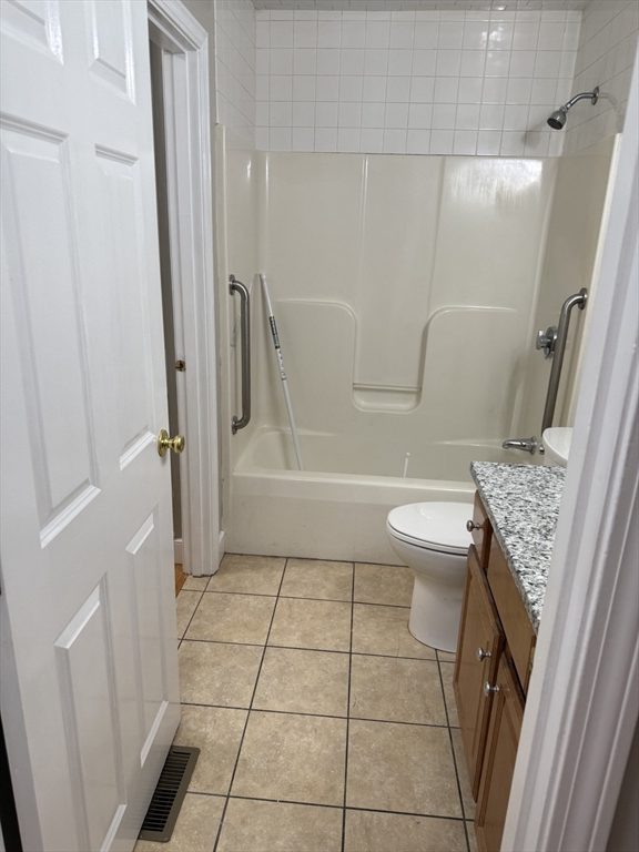 2 bed, 1 bath apartment for rent at 27 Shawmut Ave Unit 7, Weymouth — photo 9 of 11