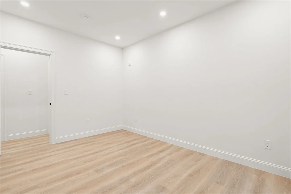 3 bed, 3 bath apartment for rent at 27 Shepard St Unit 3, Brighton — photo 27 of 33
