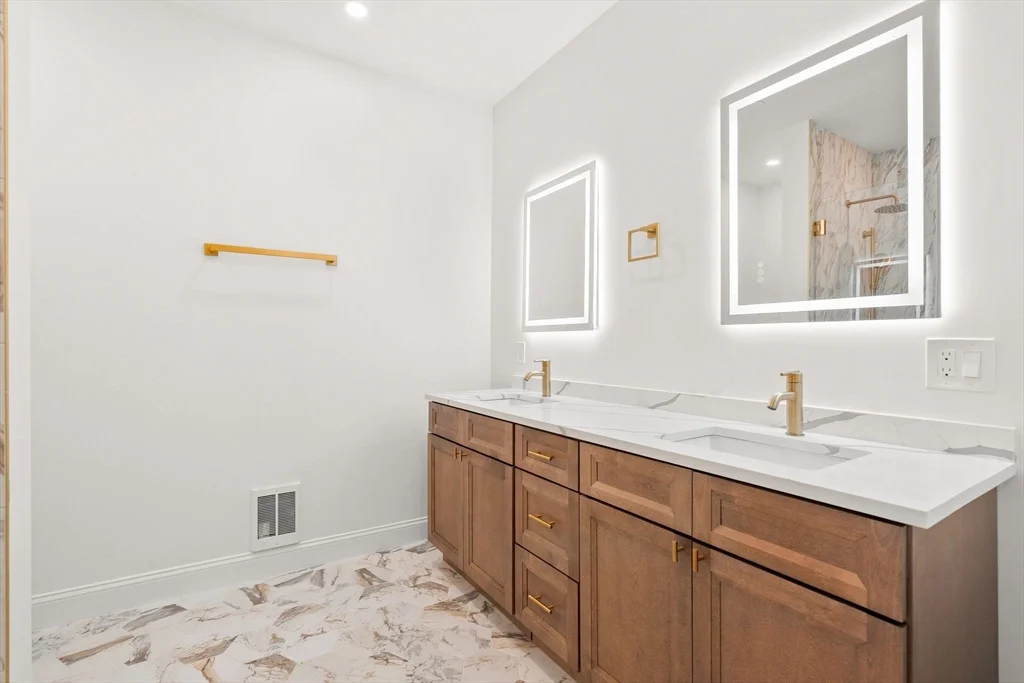 3 bed, 3 bath apartment for rent at 27 Shepard St Unit 3, Brighton — photo 23 of 33